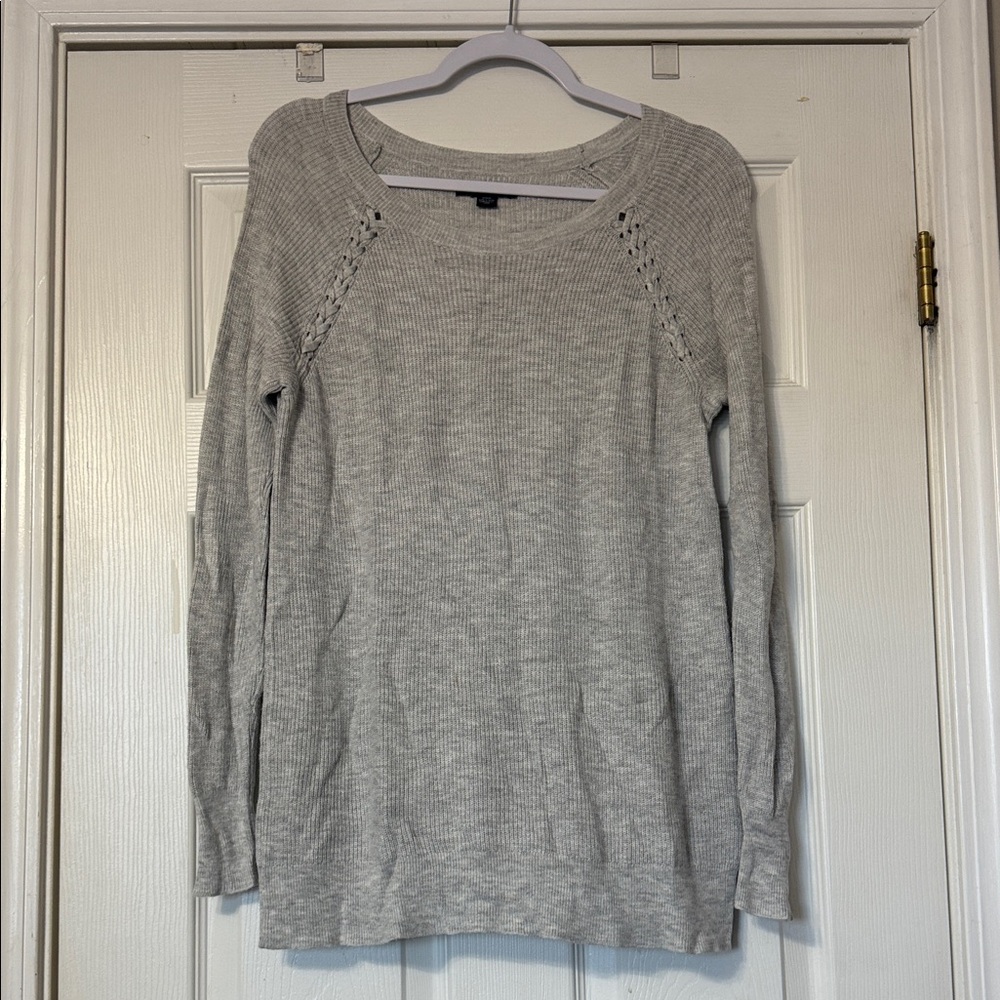 American Eagle Outfitters Light Gray Sweater